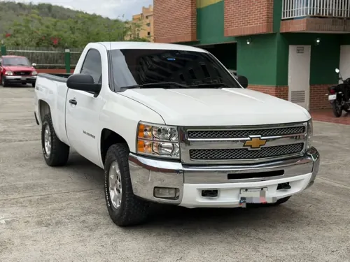 Chevrolet Silverado 2015 — foto 2