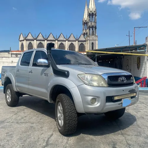Toyota Hilux 2011 — foto 2