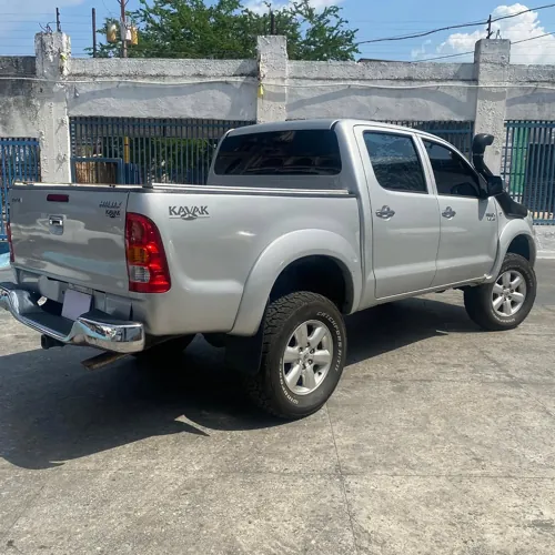 Toyota Hilux 2011 — foto 3