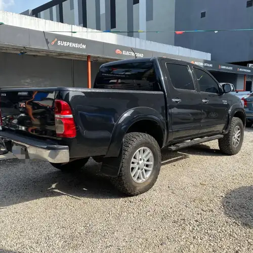 Toyota Hilux 2013 — foto 3