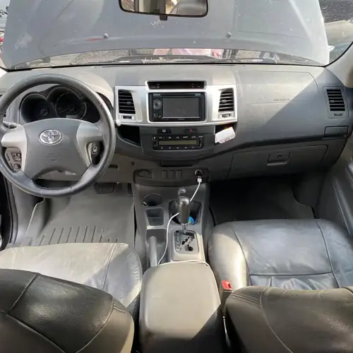 Toyota Hilux 2013 — foto 5
