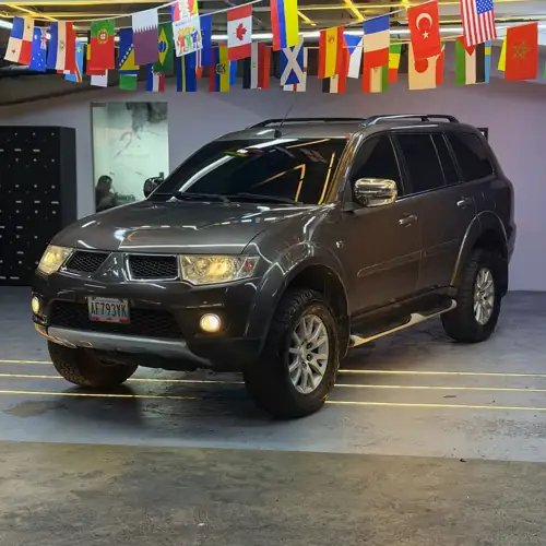 Mitsubishi Montero Sport 2014 — foto 2