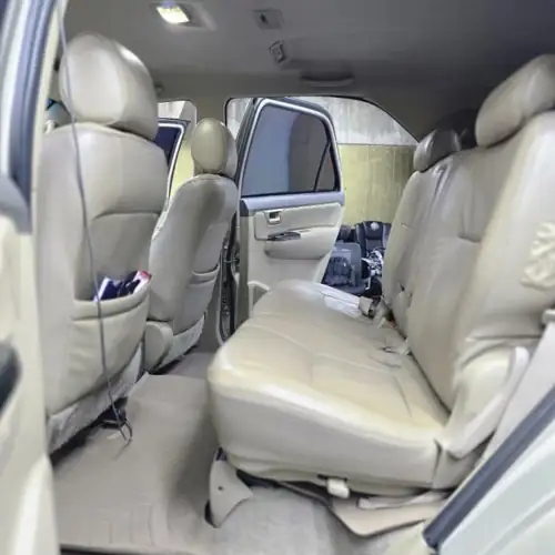 Toyota Fortuner 2013 — foto 4