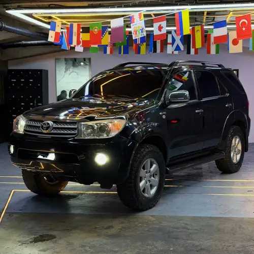 Toyota Fortuner 2012 — foto 2
