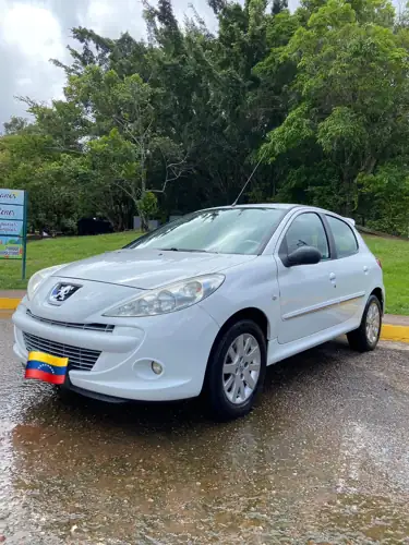 Peugeot 208 2012 — foto 4