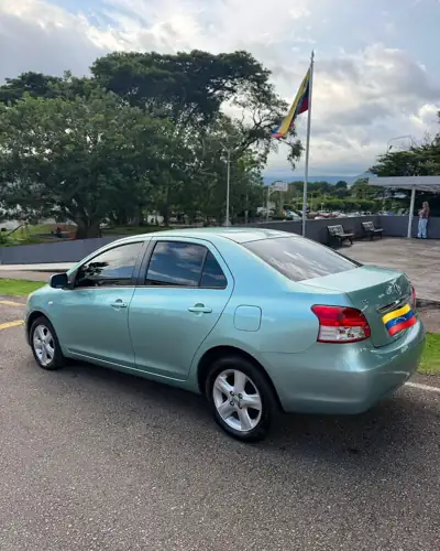 Toyota Yaris 2008 — foto 5
