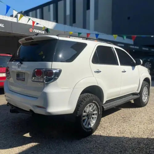 Toyota Fortuner 2015 — foto 4