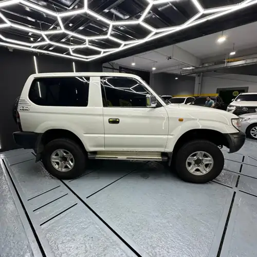 Toyota Meru 2008 — foto 4