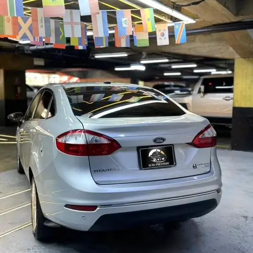 Ford Fiesta Titanium 2018 — foto 2