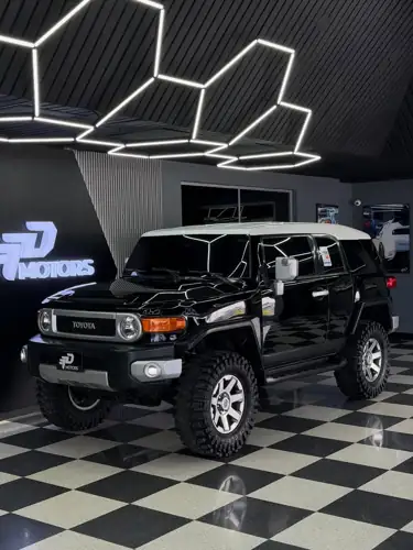 Toyota Fj Cruiser 2016 — foto 2