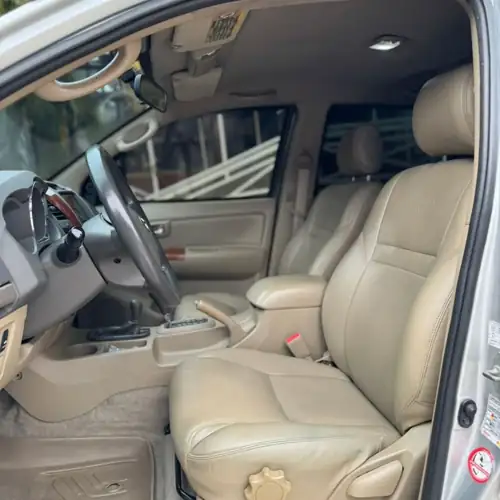 Toyota Fortuner Sr 2011 — foto 5