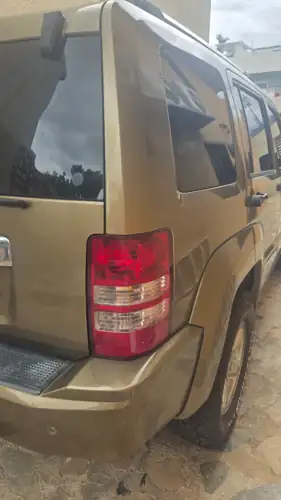 Jeep Cherokee 2009 — foto 3