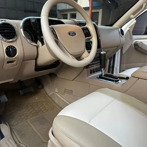 Ford Explorer Eddie Bauer 2010 — foto 5