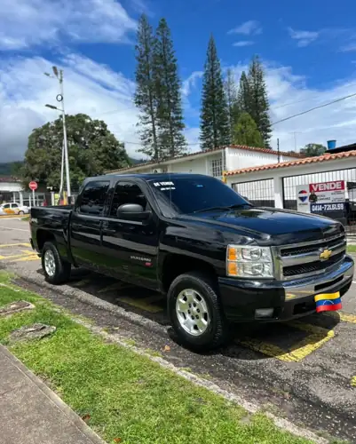 Chevrolet Silverado 2011 — foto 3