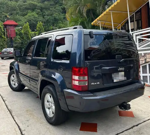 Jeep Cherokee Kk 2009 — foto 3
