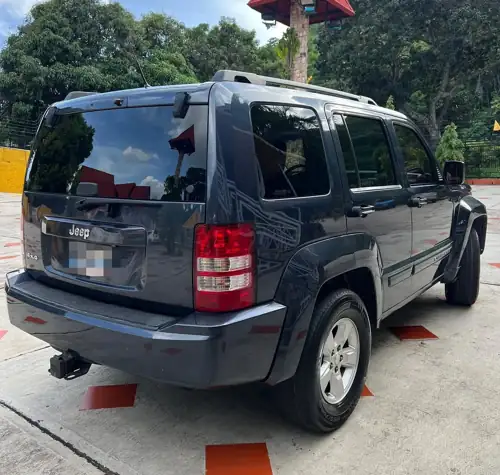 Jeep Cherokee Kk 2009 — foto 4