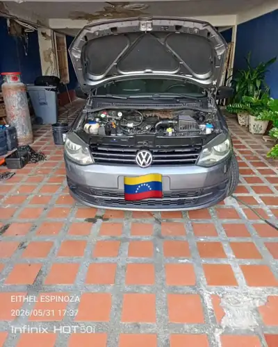 Volkswagen Space Fox 2013 — foto 2
