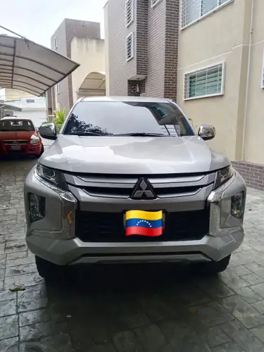 Mitsubishi L 2023 — foto 4