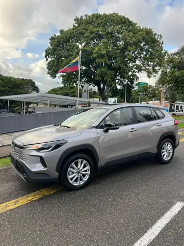 Toyota Corolla Cross 2026 — foto 2