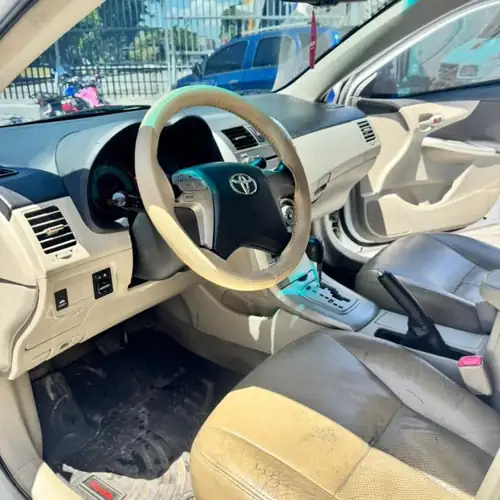Toyota Corolla 2012 — foto 4