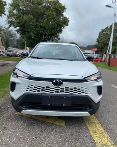 Toyota Corolla Cross 2026 — foto 2