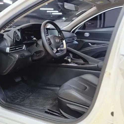 Hyundai Elantra 2025 — foto 4