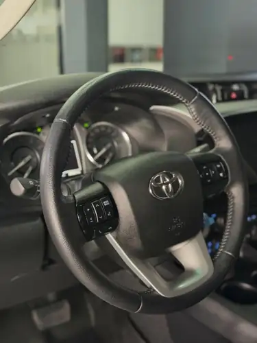 Toyota Hilux 2025 — foto 3
