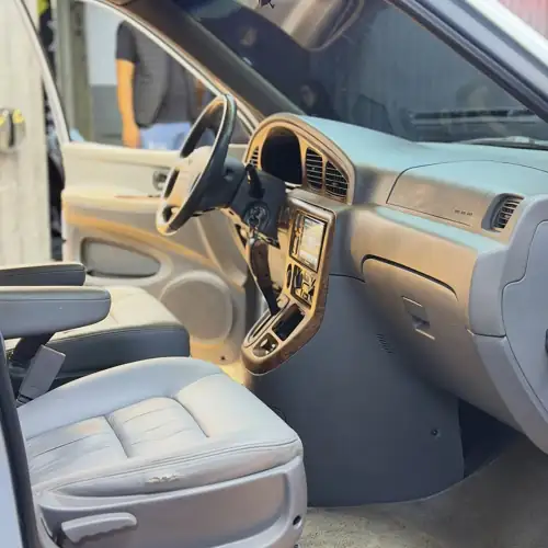KIA Carnival 2002 — foto 3