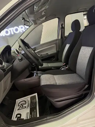 Ford Fiesta Max 2010 — foto 4