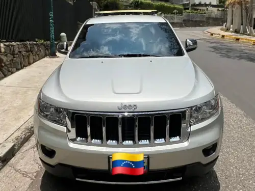 Jeep Grand Cherokee 2012 — foto 2