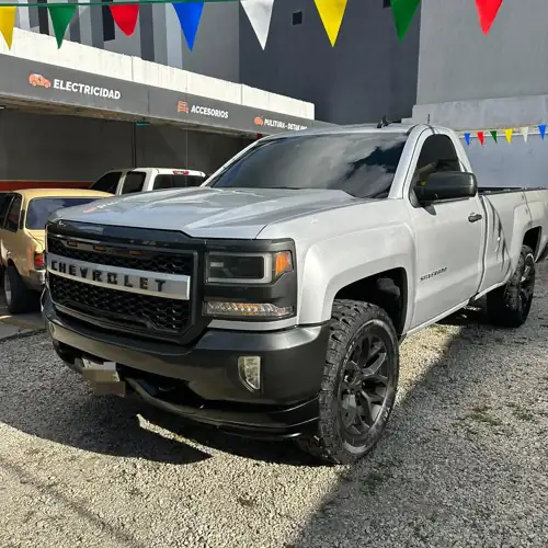 Chevrolet Silverado 2016 — foto 2
