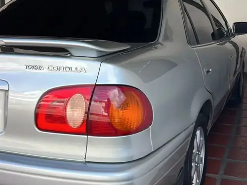Toyota Corolla 2000 — foto 3