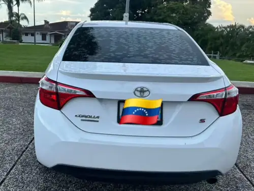 Toyota Corolla 2016 — foto 3