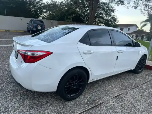 Toyota Corolla 2016 — foto 4