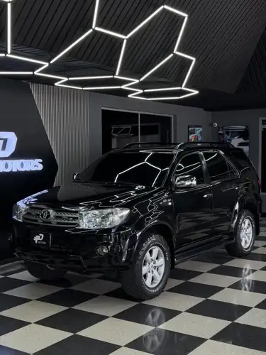 Toyota Fortuner Sr 2011 — foto 2