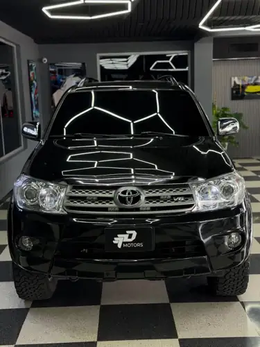 Toyota Fortuner Sr 2011 — foto 3