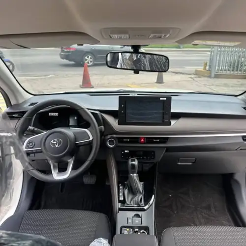 Toyota Yaris E 2026 — foto 5