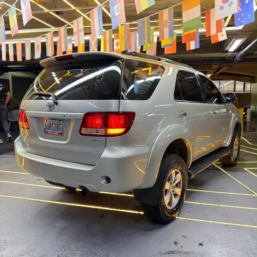 Toyota Fortuner 2008 — foto 3