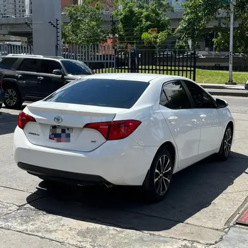 Toyota Corolla 2017 — foto 2