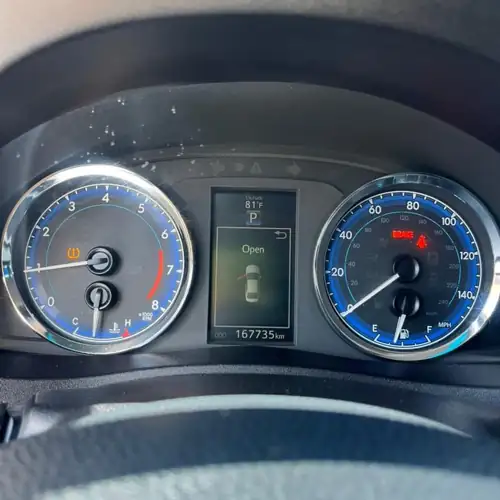 Toyota Corolla 2017 — foto 3
