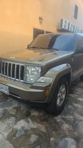 Jeep Liberty 2009 — foto 2