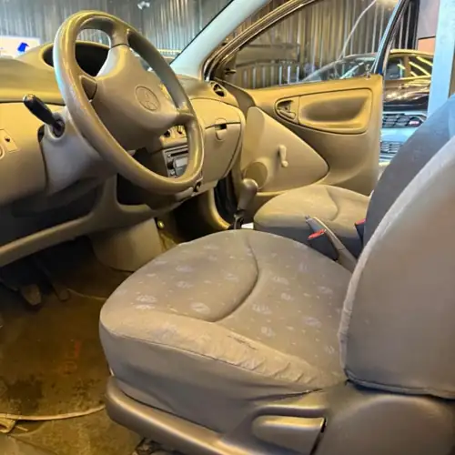 Toyota Yaris 2002 — foto 4