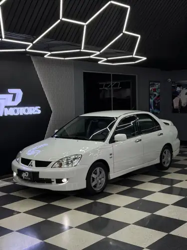 Mitsubishi Touring 2014 — foto 2