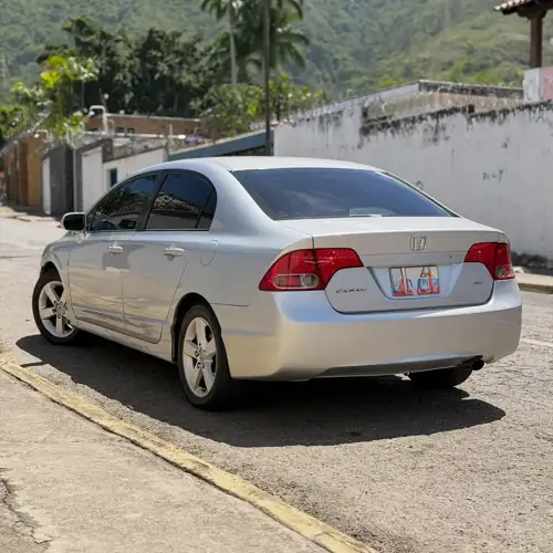 Honda Civic 2006 — foto 3