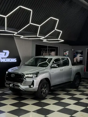 Toyota Hilux 2025 — foto 2