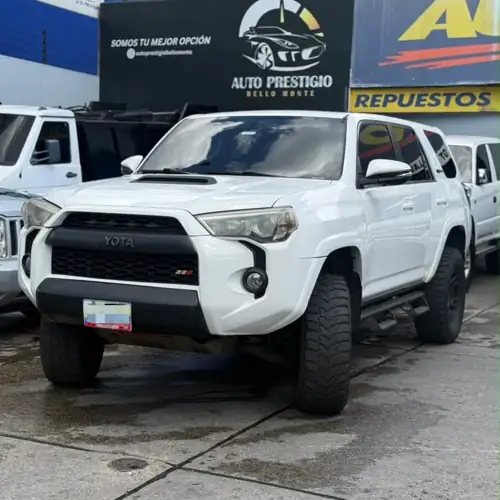 Toyota 4Runner 2018 — foto 2