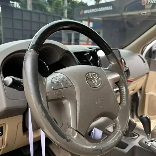 Toyota Fortuner 2012 — foto 5