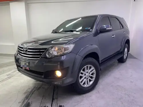 Toyota Fortuner 2015 — foto 2